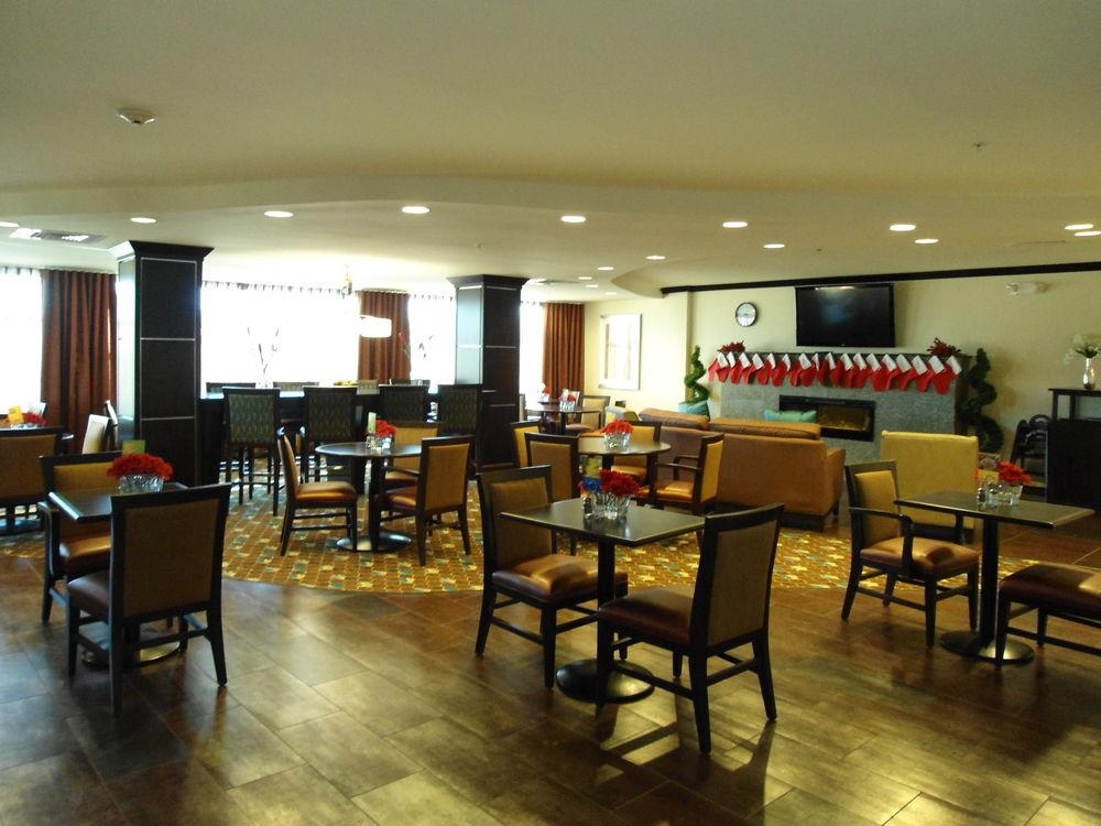 Hotel Holiday Express And By Ihg Alpine