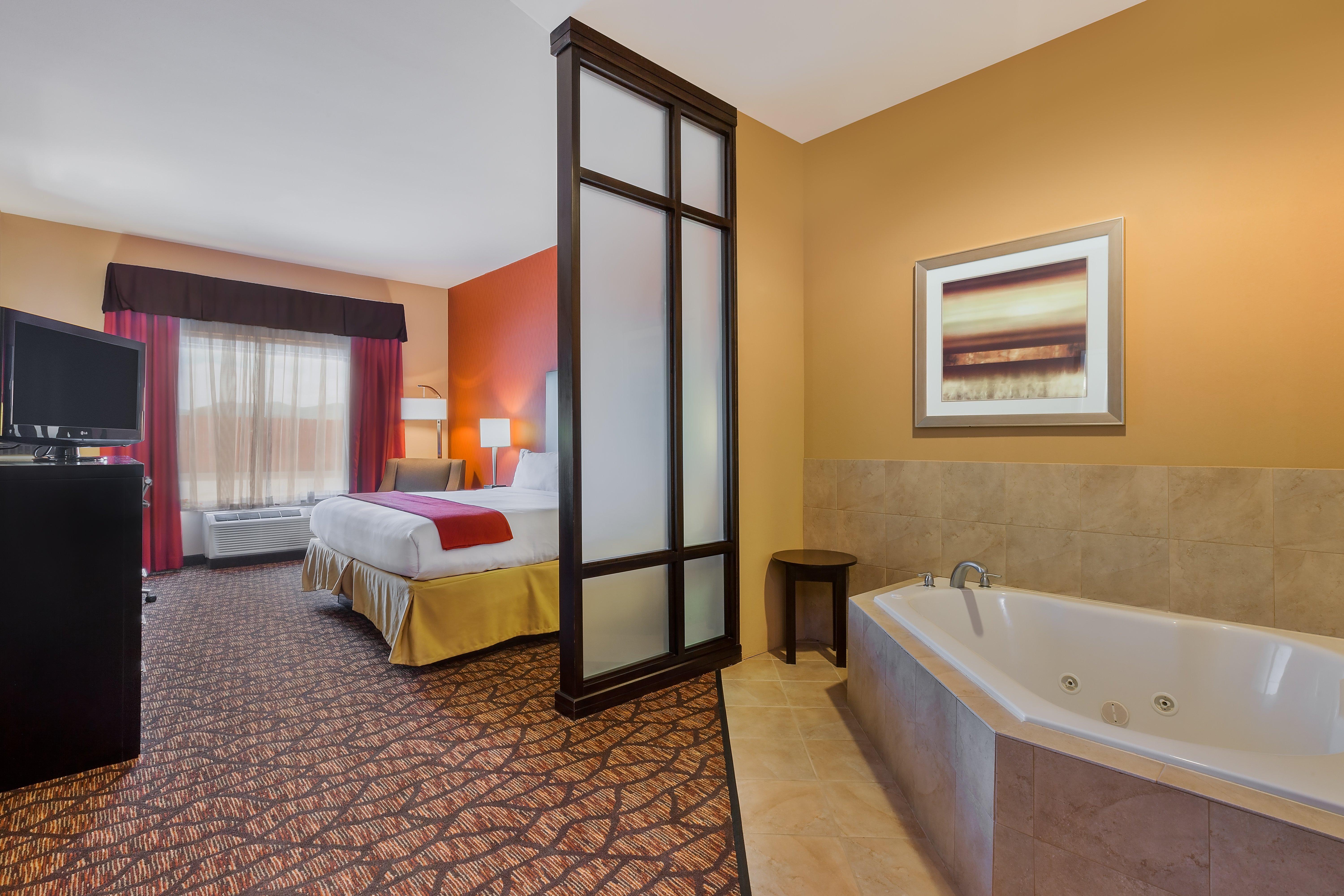 Holiday Express And By Ihg 3* Alpine