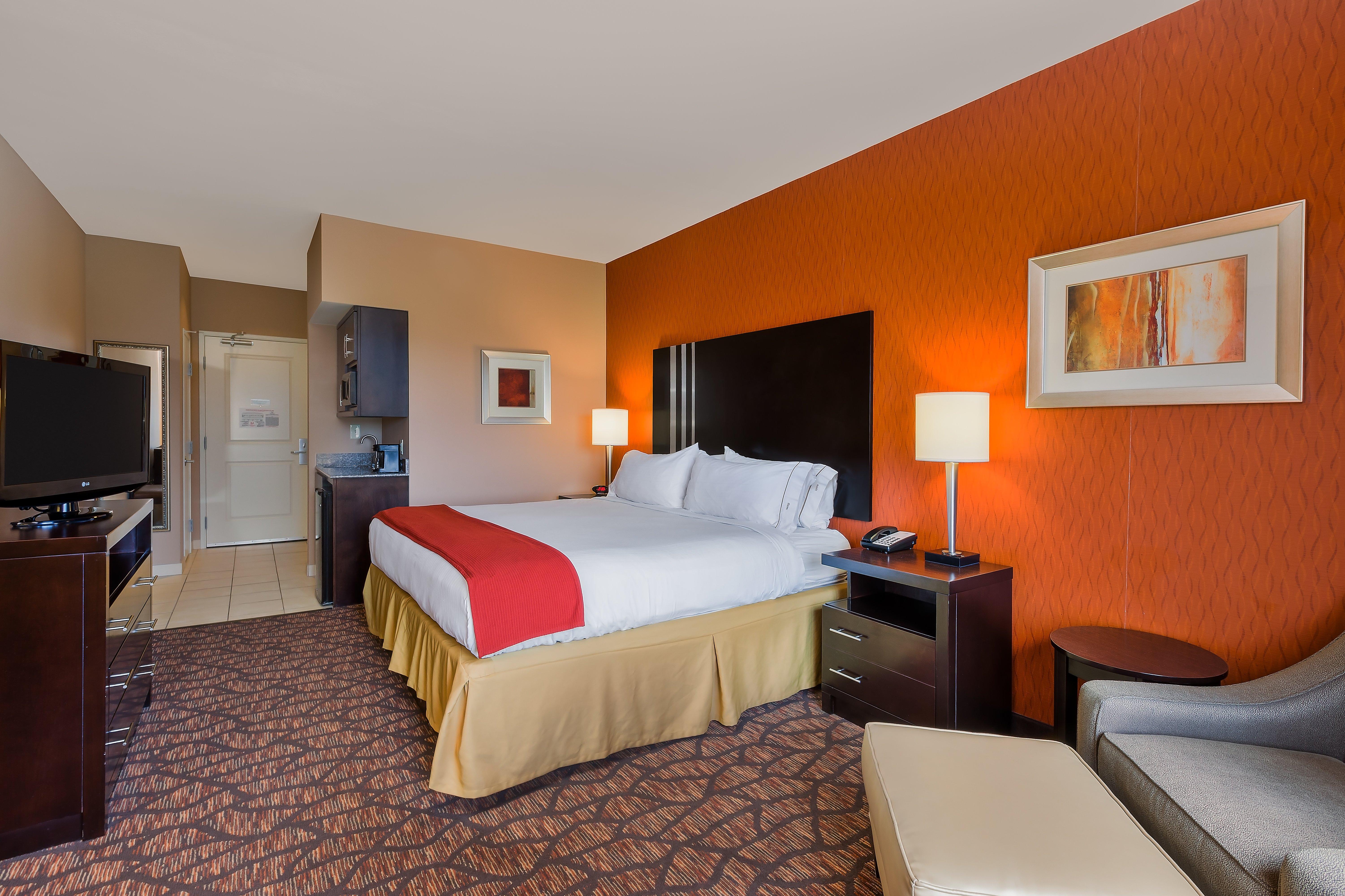 Holiday Express And By Ihg