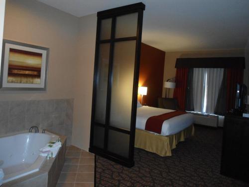 Express And By Ihg Hotel
